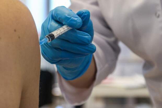 Гинцбург раскрыл детали вакцинации «Спутником V» детей и подростков