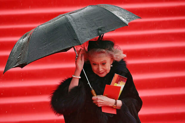 Светлана Немоляева сыграет бабушку-призрака в сериале Сергея Пикалова "Джерси"