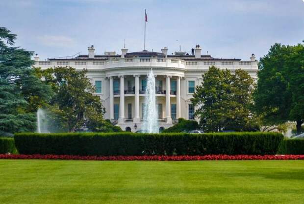 Белый дом и Нацразведка США не смогли «поделить» будущее Украины