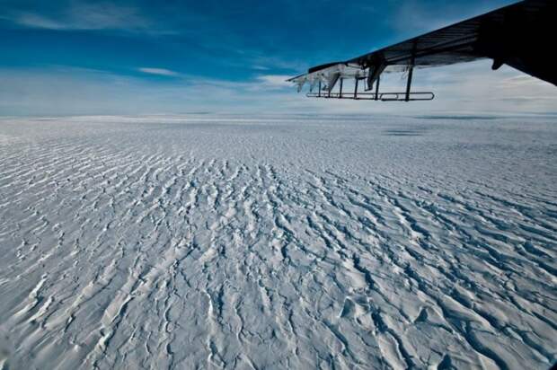 Ice shelf disintegration accelerating Pine Island Glacier descent toward sea