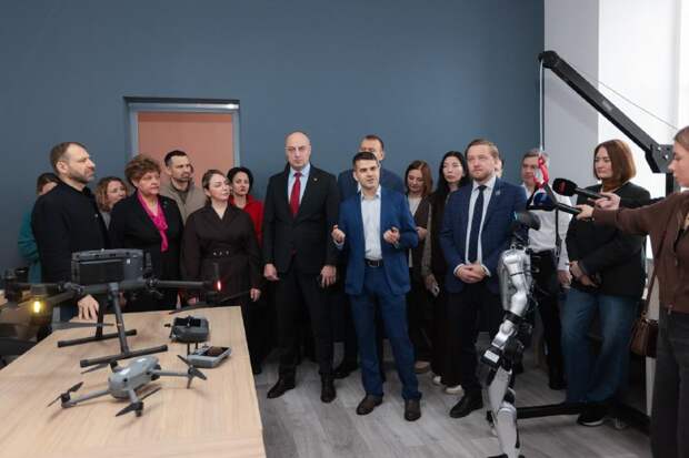 В РГУ открылась лаборатория искусственного интеллекта с роботом-андроидом Валерой