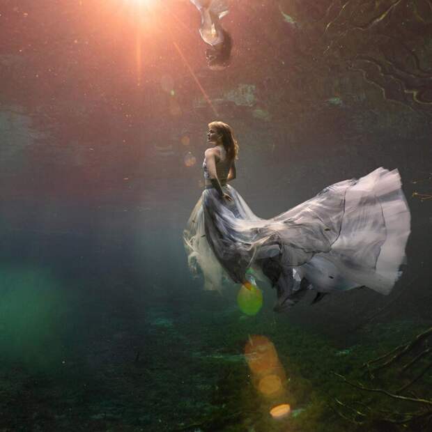 Девушки под водой на потрясающих снимках фотографа-фридайвера Лекси Лайн