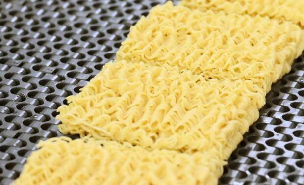 Спрос на лапшу быстрого приготовления в России обрушился