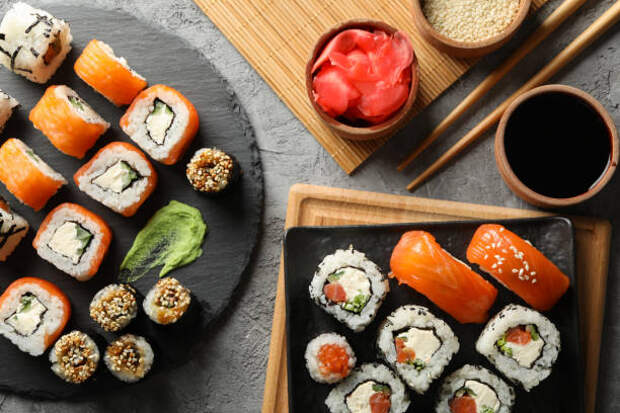 Названы самые рисковые закуски японской кухни в российских кафе