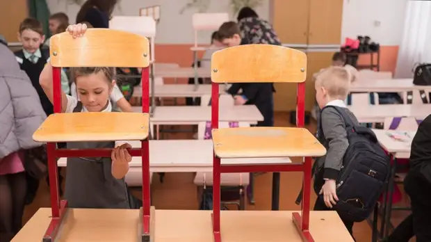 Внеплановые каникулы из-за COVID-19 для школьников Ленобласти пройдут с 7 по 20 февраля