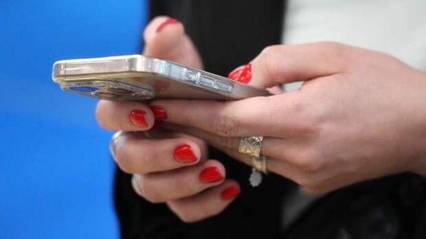 Россияне рассказали, сколько мобильных приложений используют