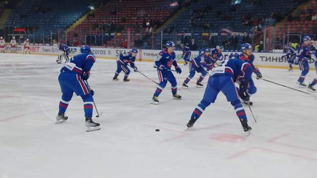 СКА объявил о переходе защитника Павла Коледова