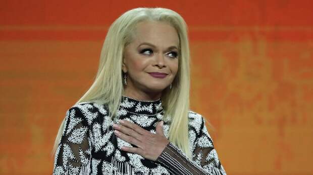 Директор Ларисы Долиной заявил о хорошем состоянии здоровья артистки