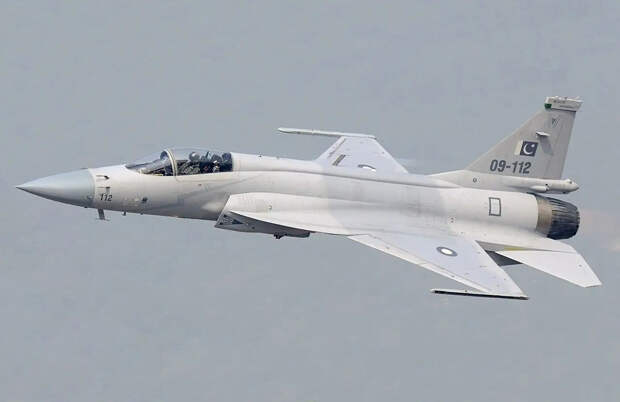 Пакистанские военные заявляют, что с помощью истребителя JF-17 «до начала перемирия» якобы удалось уничтожить ЗРК С-400 ВС Индии