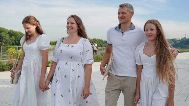 Психолог объяснила рост популярности образа традиционной жены у зумеров