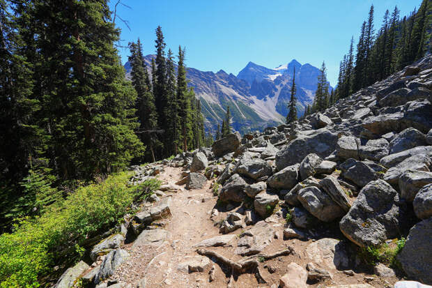 SHOT: В Краснодарском крае туристка не выжила после падения во время похода