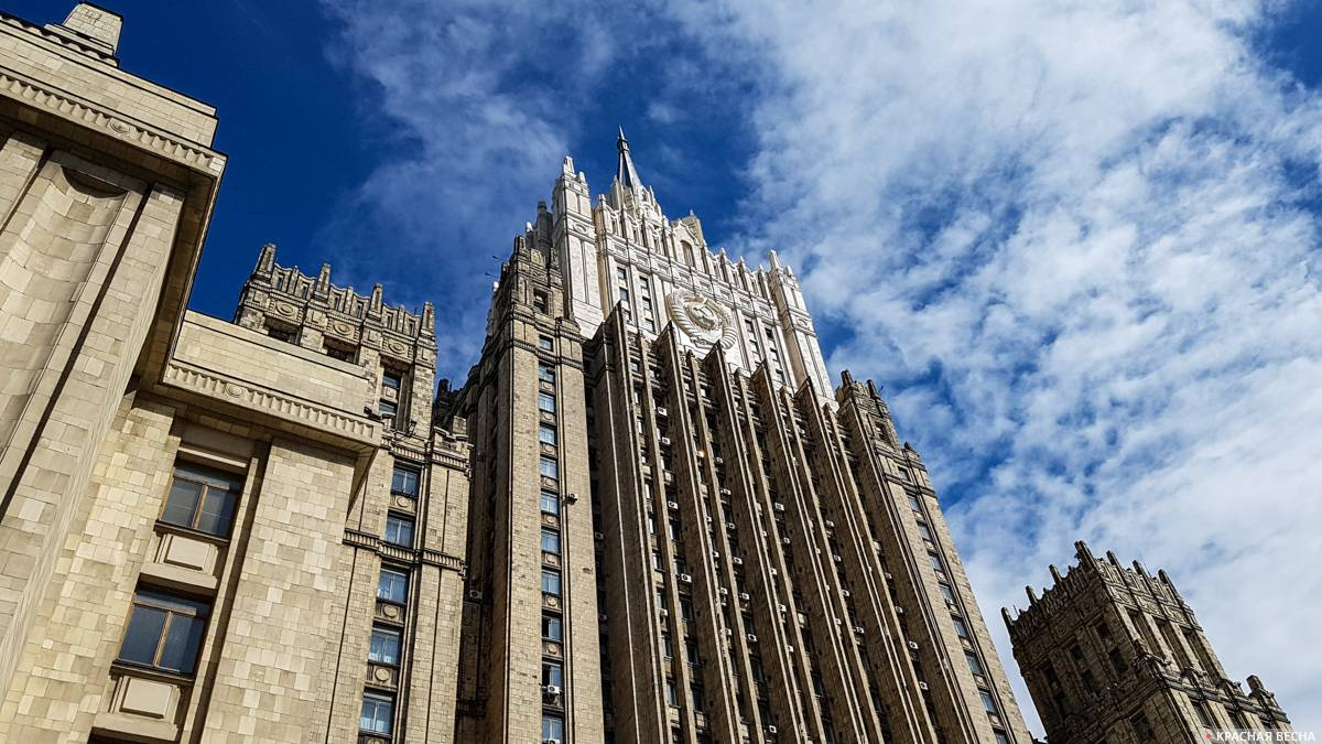 Председатель Совмина Боснии и посол России провели беседу о торговых связях