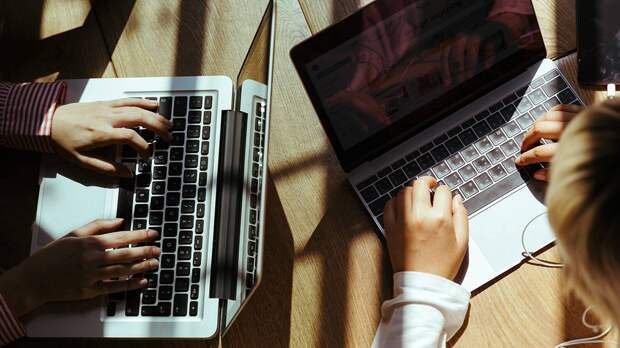 Московские школьники завоевали четыре золотые медали в турнире по информатике в Болгарии