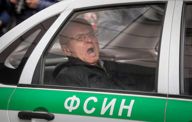Алексей Улюкаев в суде. Год после задержания - фото 2 из 6