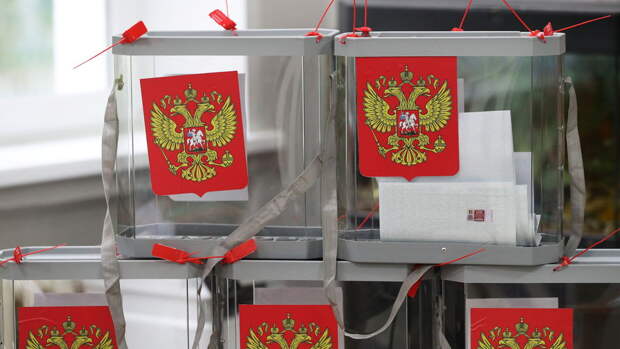 Голосовавшие за "Единую Россию" объяснили в соцсетях свой выбор