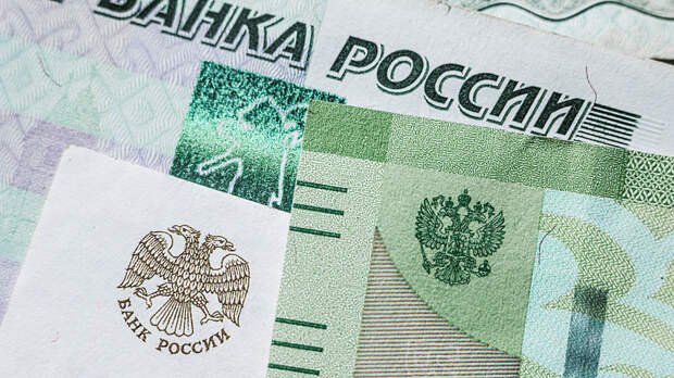 Володин внёс законопроект об обязанности мигрантов платить налог за членов семьи