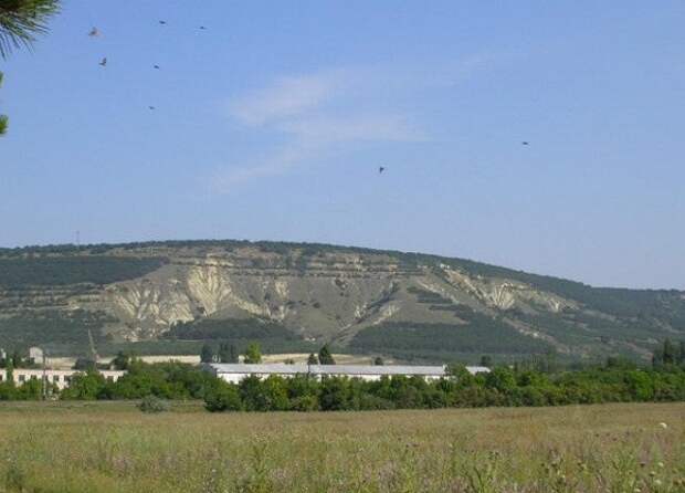 Следы Атлантиды и древних пирамид обнаружены в Крыму