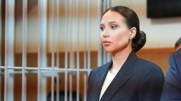 Беременную блогера Лерчек госпитализировали и прооперировали