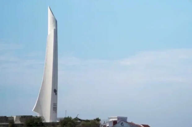 Обелиск «Городу-Герою Севастополю» поврежден при атаке украинских БПЛА