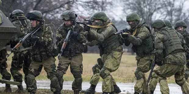 Российские силовики ищут боевиков теробороны в Херсонской области