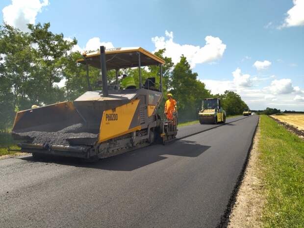 В Адыгее в 2025 году обновили 38 дорожных объектов