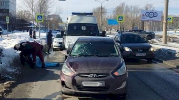 Иномарка насмерть сбила пенсионера на пешеходном переходе в Барнауле