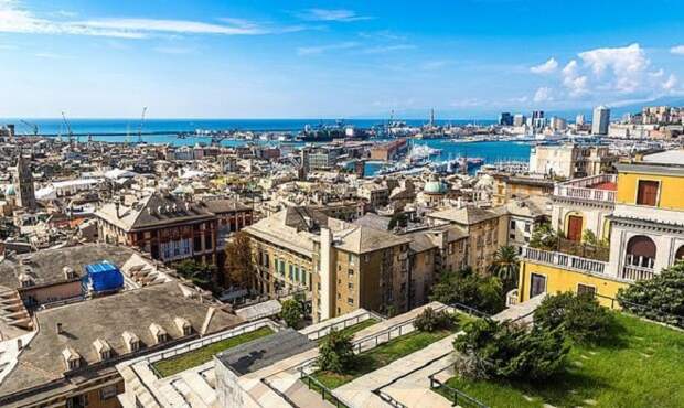 Город с высоты Вид на море