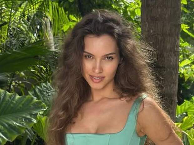 Муж вице-мисс России Ксении Александровой рыдал на прощании с ней