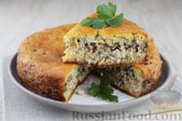 Фото к рецепту: Манник на кефире с курицей, грибами и зеленью