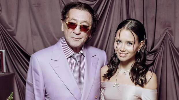 Друзья Кибы рассказали, что та рассталась с Лепсом еще до объявления о разрыве