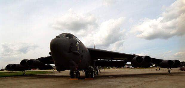 Бомбардировщик Б-52 (США), архивное фото