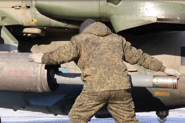 Экипажи вертолетов Ми-28НМ сорвали ротацию подразделений ВСУ в приграничном районе Курской области