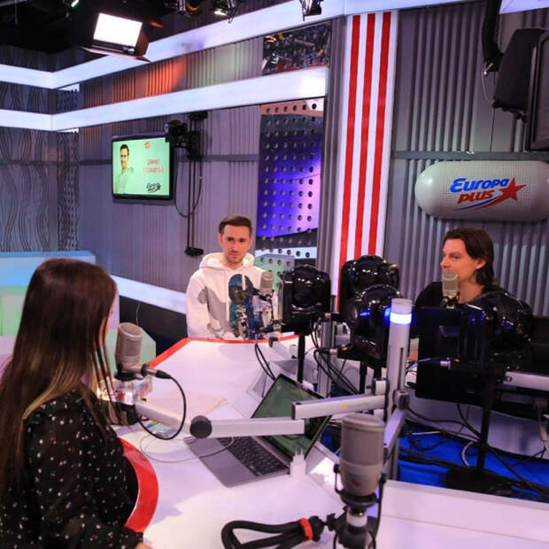 pMRgRH3ZPsU (700x700, 489Kb)