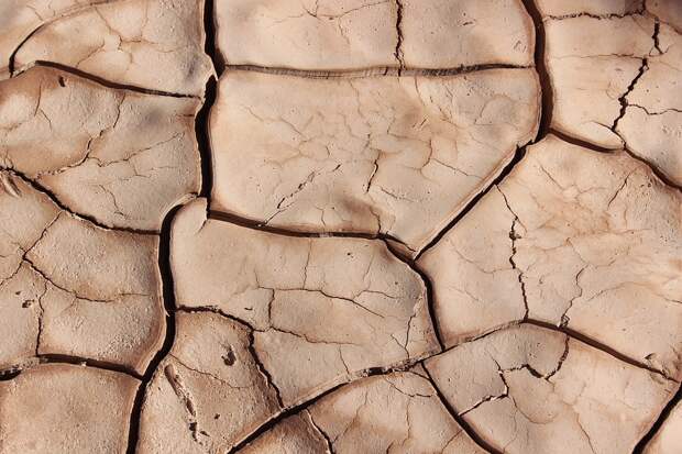 drought-1149686_960_720 alt