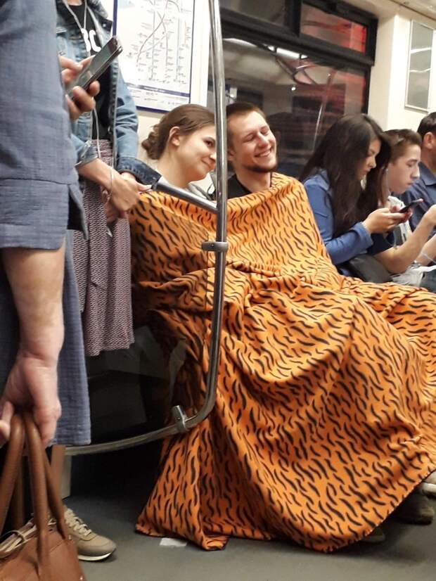 Модники и модницы российского метрополитена (20 фото)