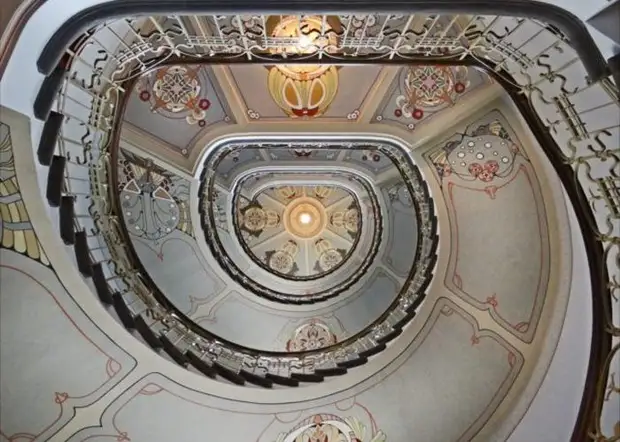 Здание на улице Альберта 12. Здание на улице Альберта 12.