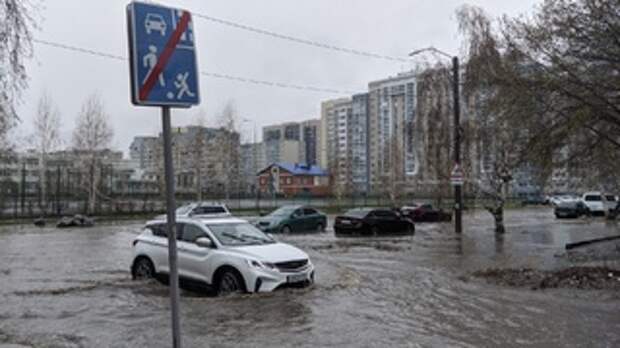 Улица Сиреневая в Барнауле после дождя / Фото: amic.ru