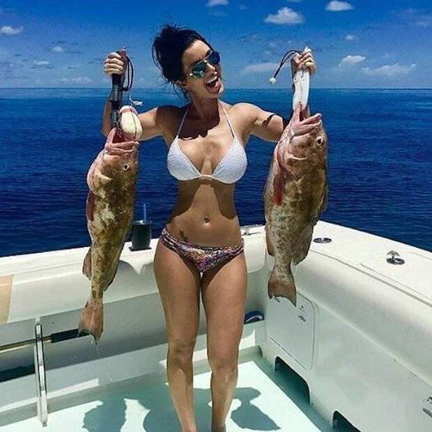 Милые девушки на рыбалке