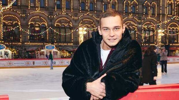 Слава Копейкин встретил весну в шубе