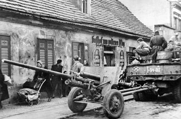 Берлин 1945 года в объективе Валерия Фоминского вов, ностальгия, фронтовые фотокорреспонденты