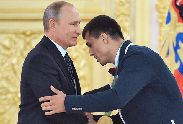 Владимир Путин и Роман Власов