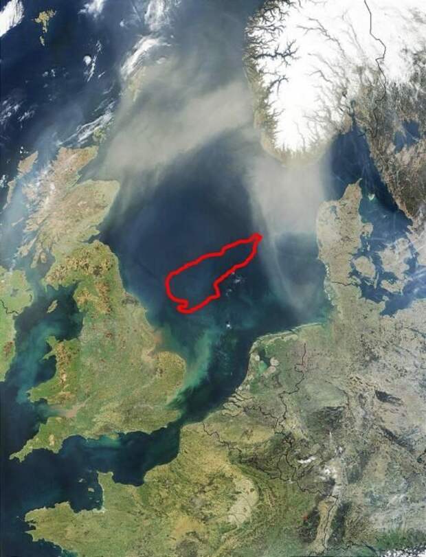 Красной линией отмечена банка Доггер, которая, скорее всего, представляет собой ледниковую морену, образовавшуюся в плейстоцене.