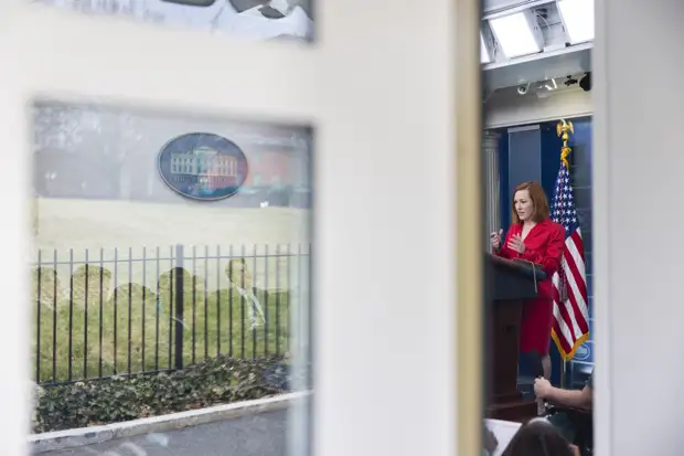 Белый дом хочет поднять цены на топливо по всему миру, чтобы досадить России