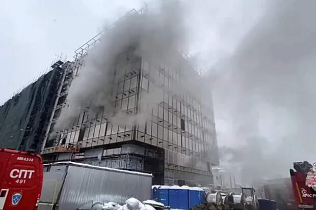 До 200 человек могли оставаться в горящем строящемся доме на севере Москвы — ТАСС
