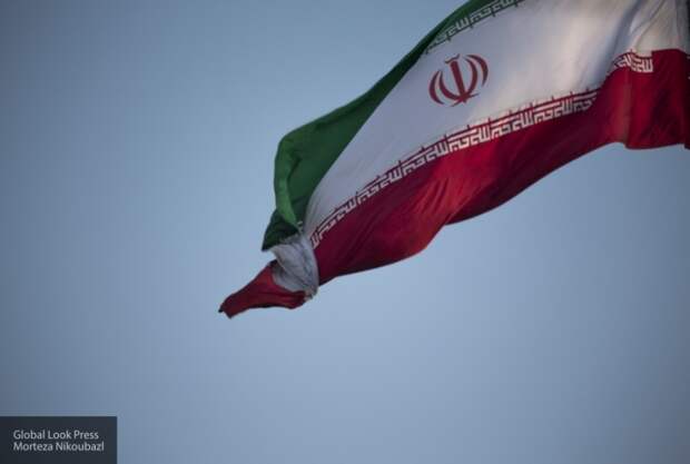 В Иране заявили, что британский посол должен быть выслан из страны