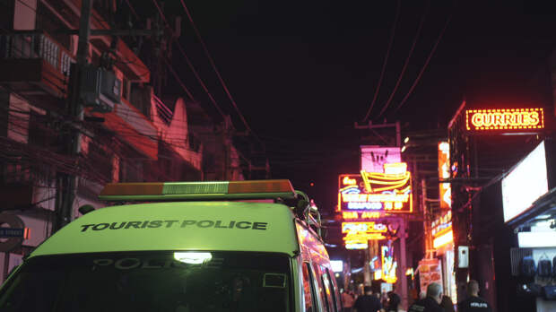 Британец и 61-летняя женщина занялись сексом на глазах у туристов