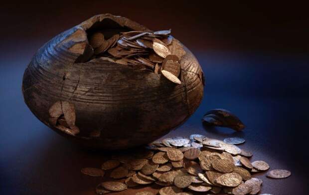 NorFМ: в Норвегии нашли крупнейший клад эпохи викингов из трех тысяч монет