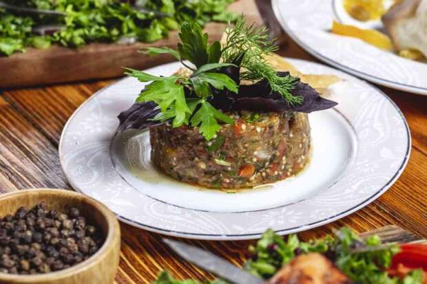 Классический холодец: как приготовить прозрачный и «дрожащий» без желатина