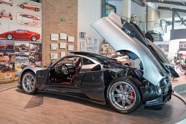 Музей на заводе по производству суперкаров Pagani