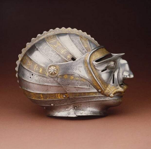 Шлем-маска 1515 г. Кольман Хельсшмидт. Вес 2146 г.